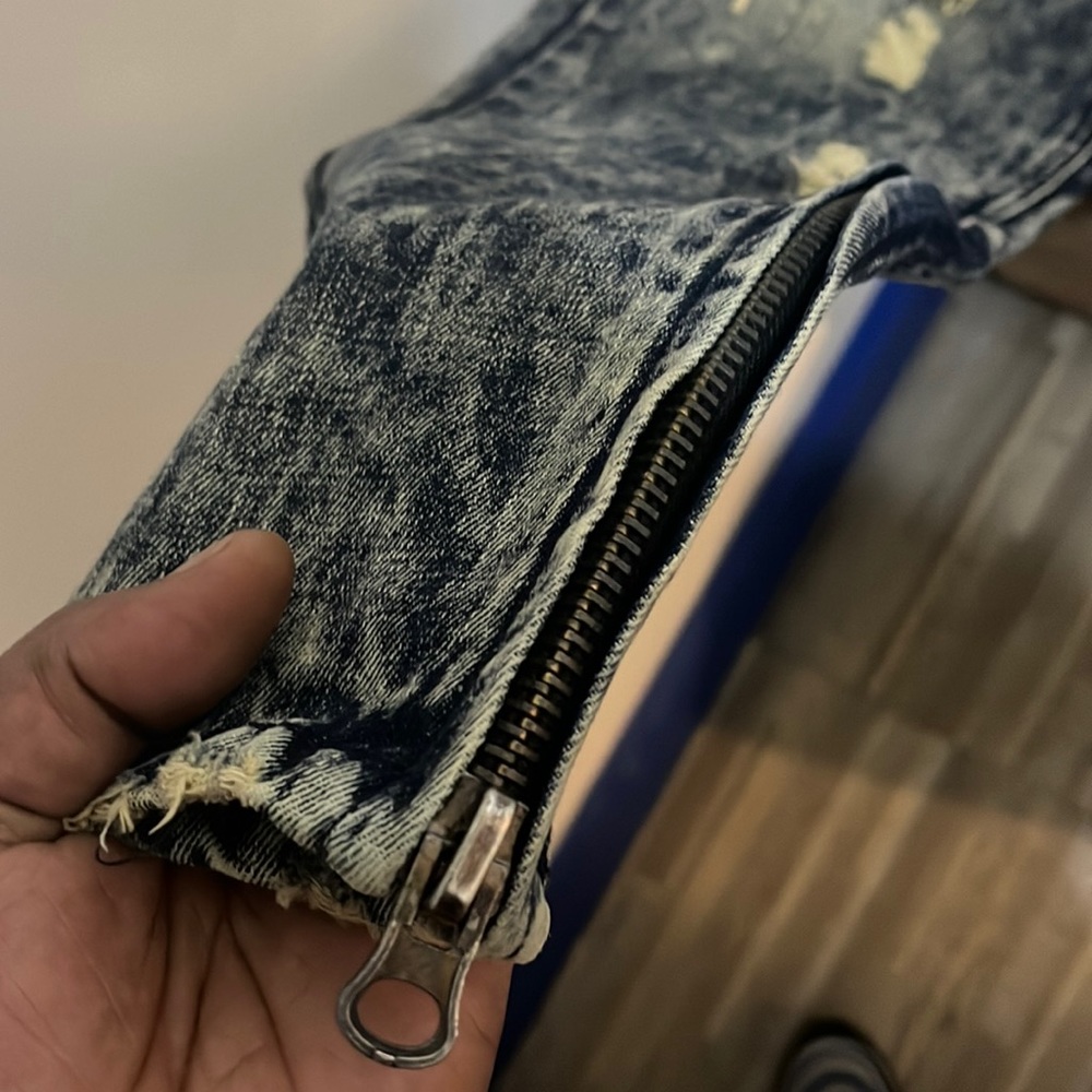 Jeans - Picture 3 of 9